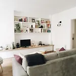 Hostnfly Apartments - Superb Bright Apt Near Parc Monceau